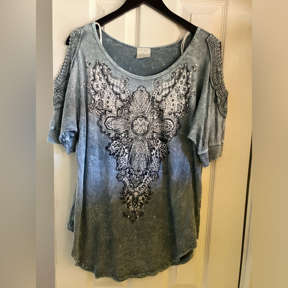 VOCAL CAlifornia rhinestone shoulder cut out top